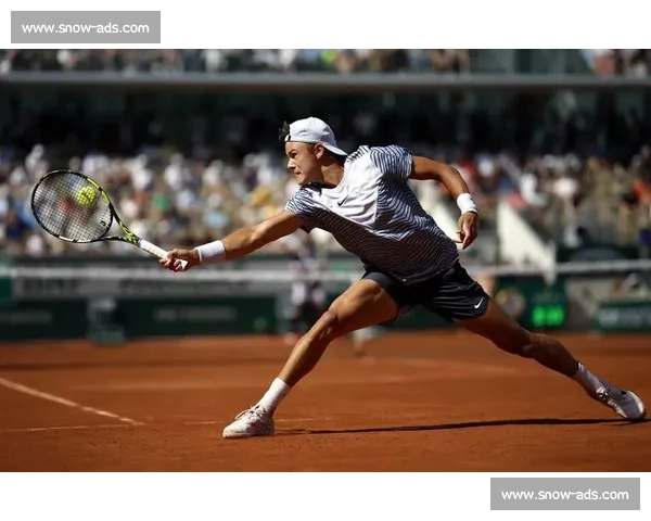 鲁内比赛数据一览：精准发球与强力底线，双管齐下制霸赛场！